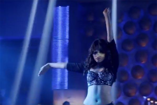Tamanna Shakes In Abhinetri Teaser