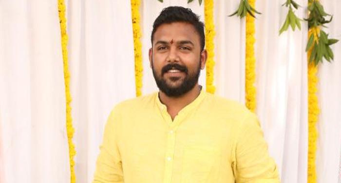 Pelli Choopulu Director Insulted