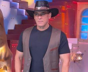 Salman Khan Loses Cool At Paparazzi