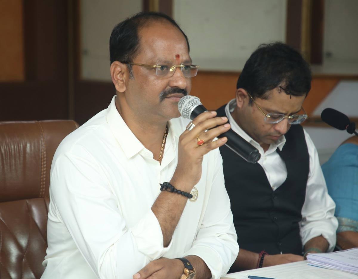 3000 crore corruption in Chitrapuri Colony