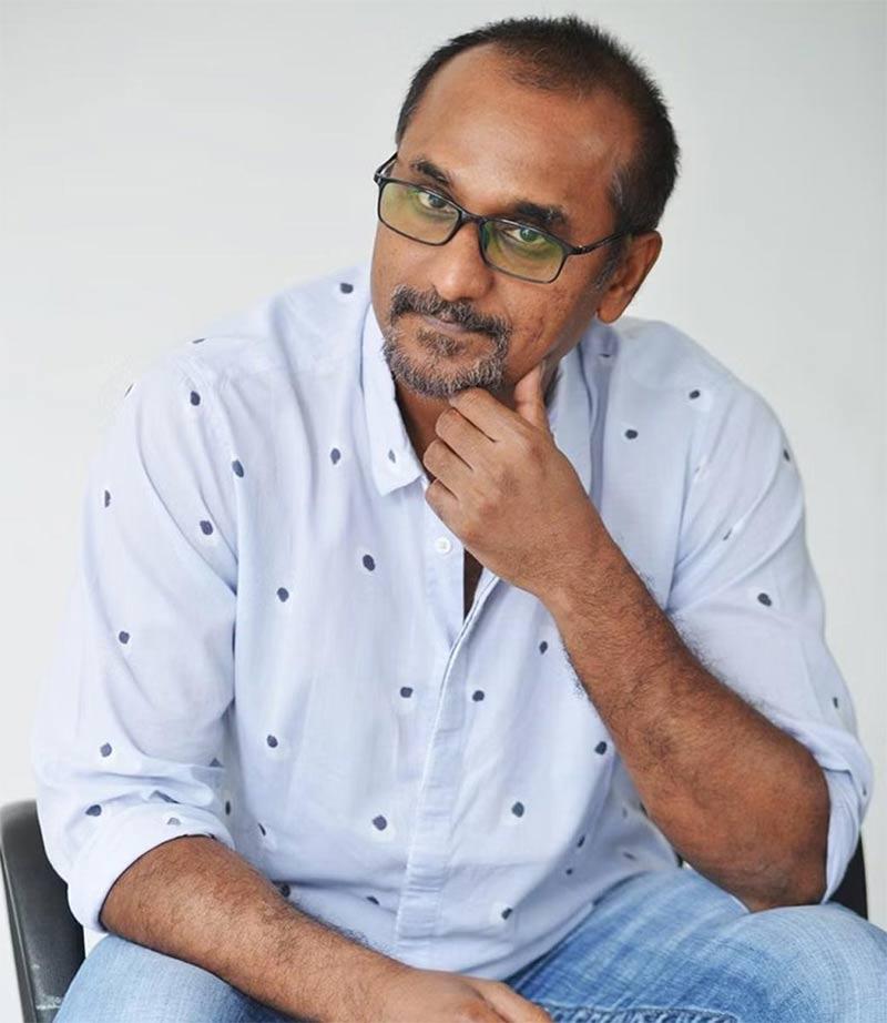 A famous director who wants to make a web series