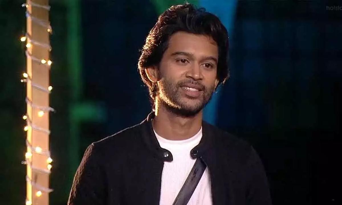  Abhijit gives a big twist to Harika!