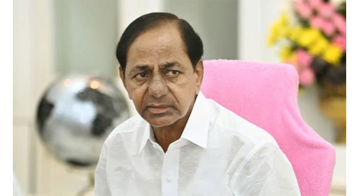 Accident to Telangana former CM KCR