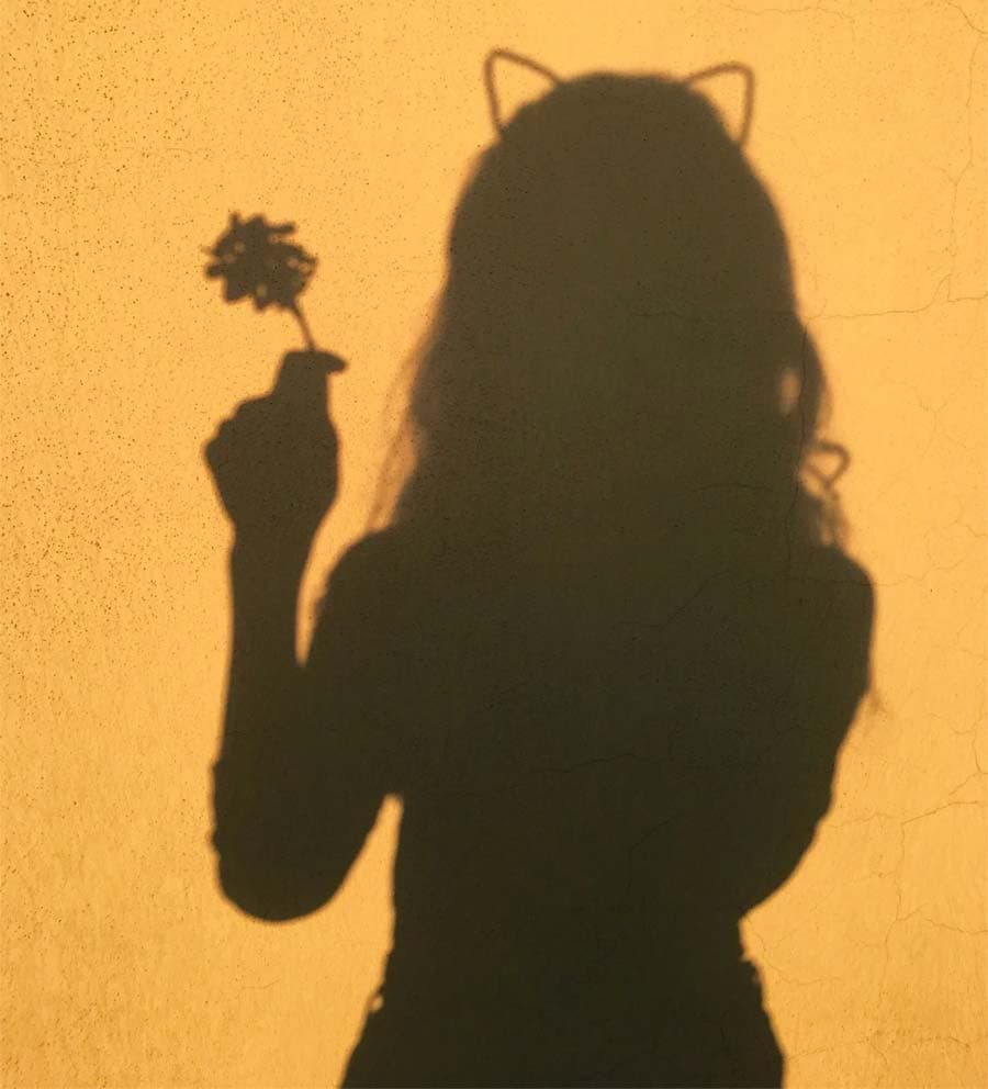 Actress dating again after breakup
