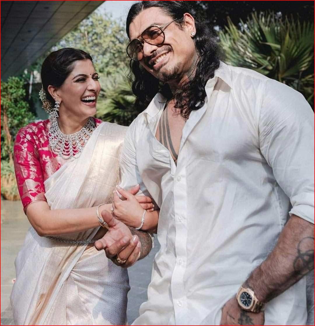 Actress Varalakshmi Sarathkumar engaged