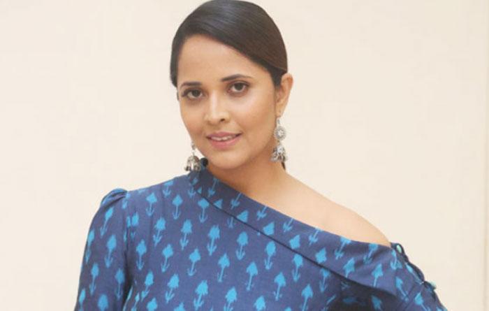 Again Netizens Fight with Anasuya
