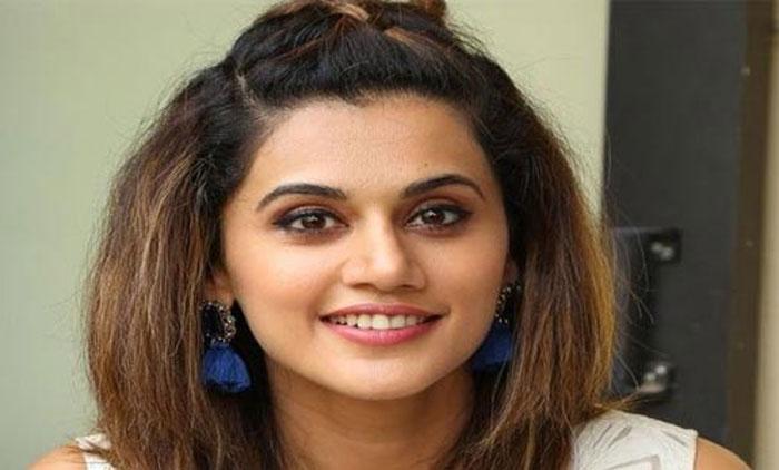 Again Netizens Targets Tapsee