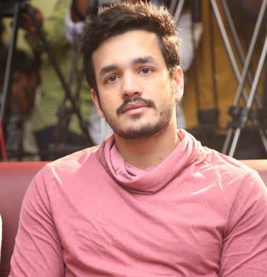 Akhil disappointed the fans