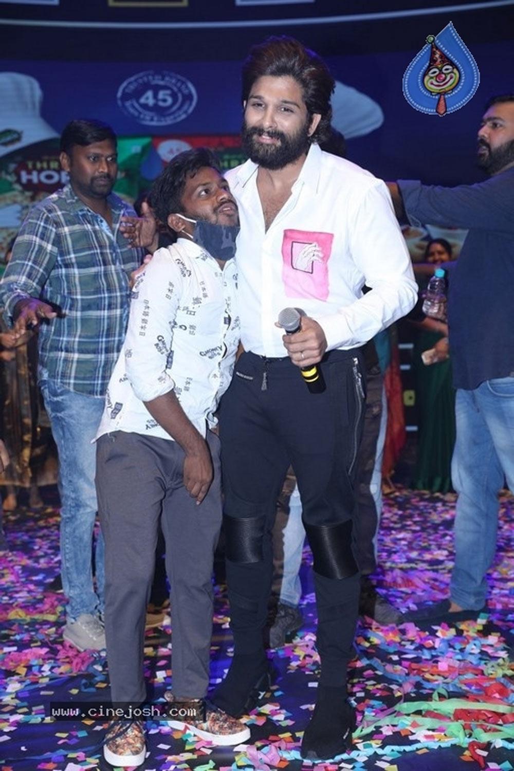 Alllu Arjun Chief guest at Chavu Kaburu Challaga Pre Release Event