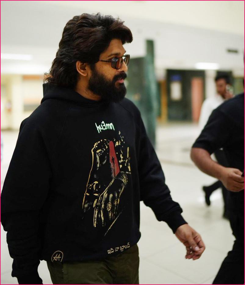 Allu Arjun chilling while drinking coffee