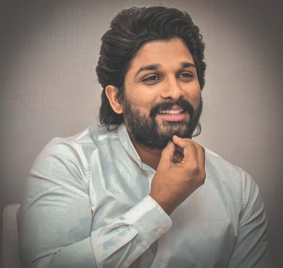 Allu Arjun Sensational Comments on His Guru
