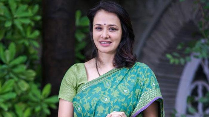 Amala Akkineni Reaction on Manmadhudu 2 Movie