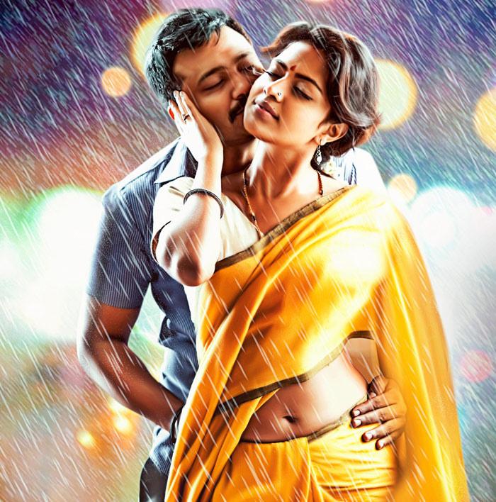 Amala Paul Hot Exposing in ThiruttuPayale 2 Tamil Movie