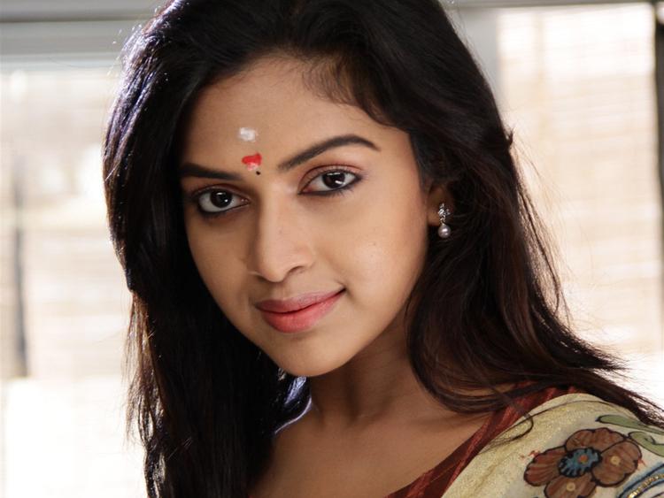 Amalapaul saying about her divorce