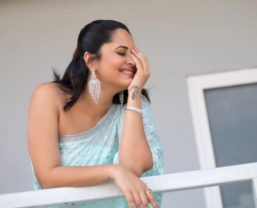 Anasuya Bharadwaj quits Jabardasth