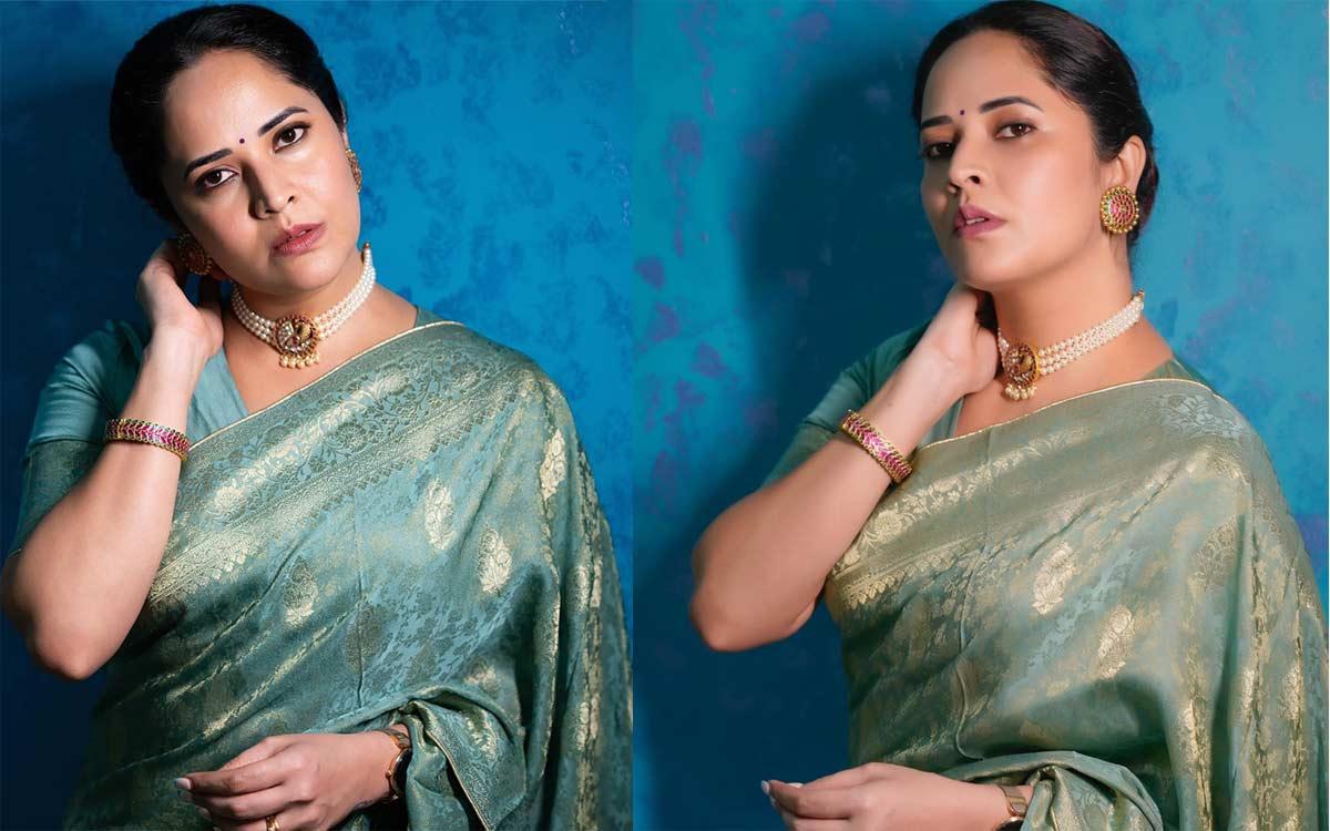 Anasuya in a beautiful saree