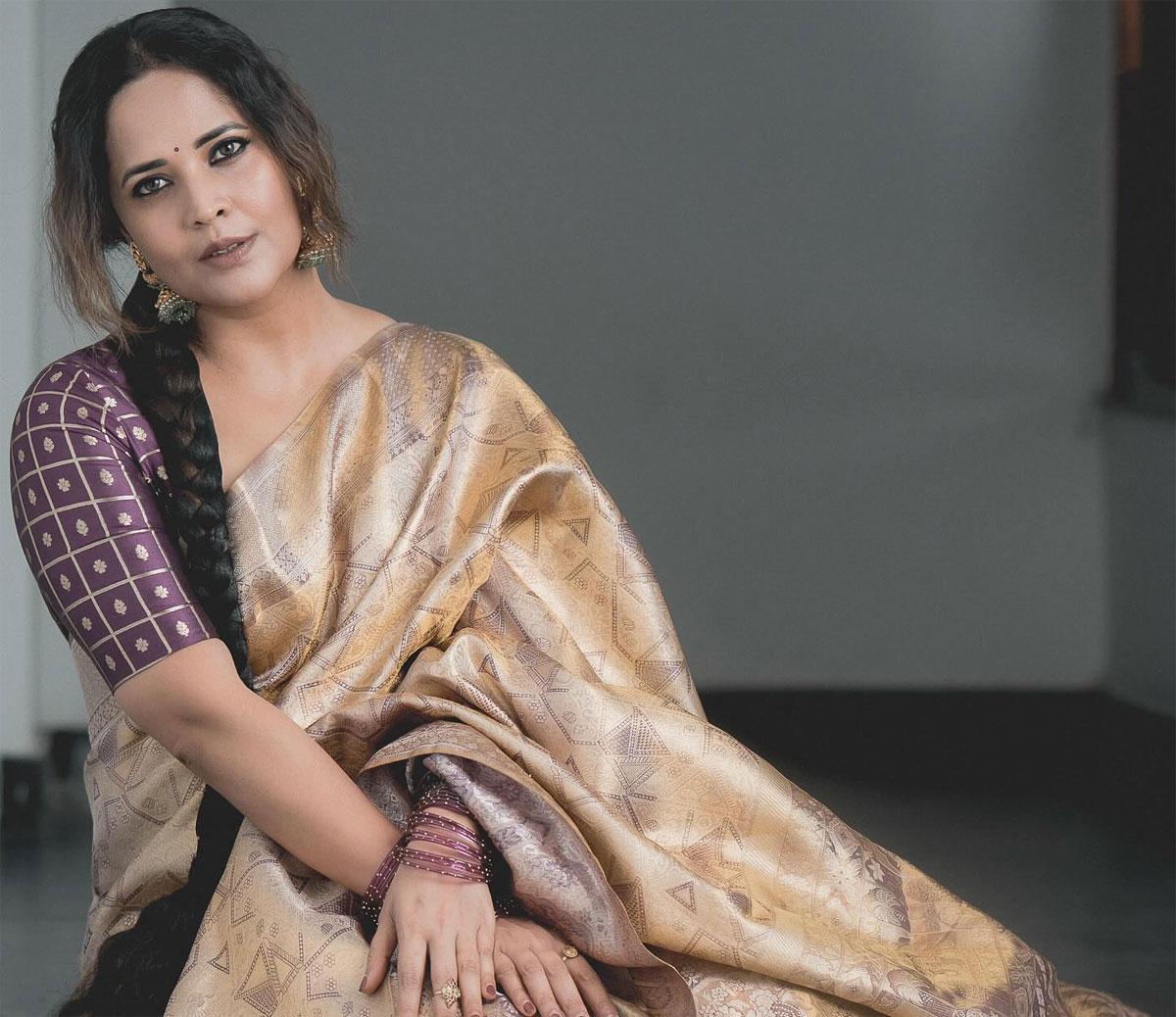 Anasuya interesting comments on Bigg Boss