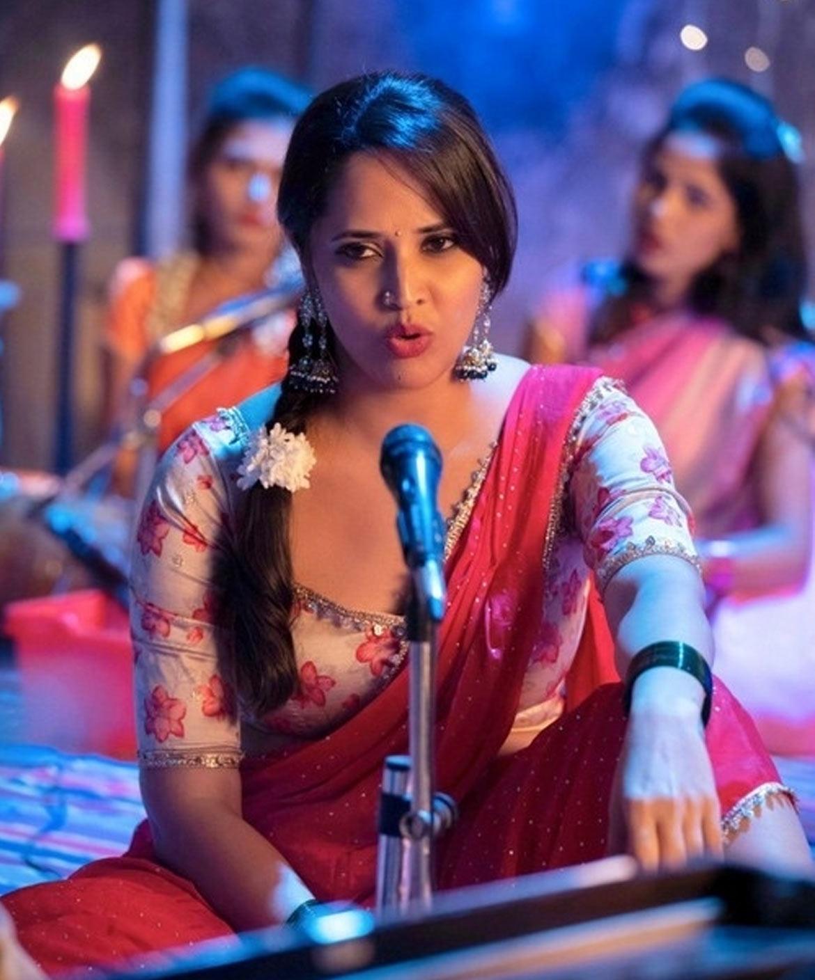 Anasuya says no to ITEM Songs
