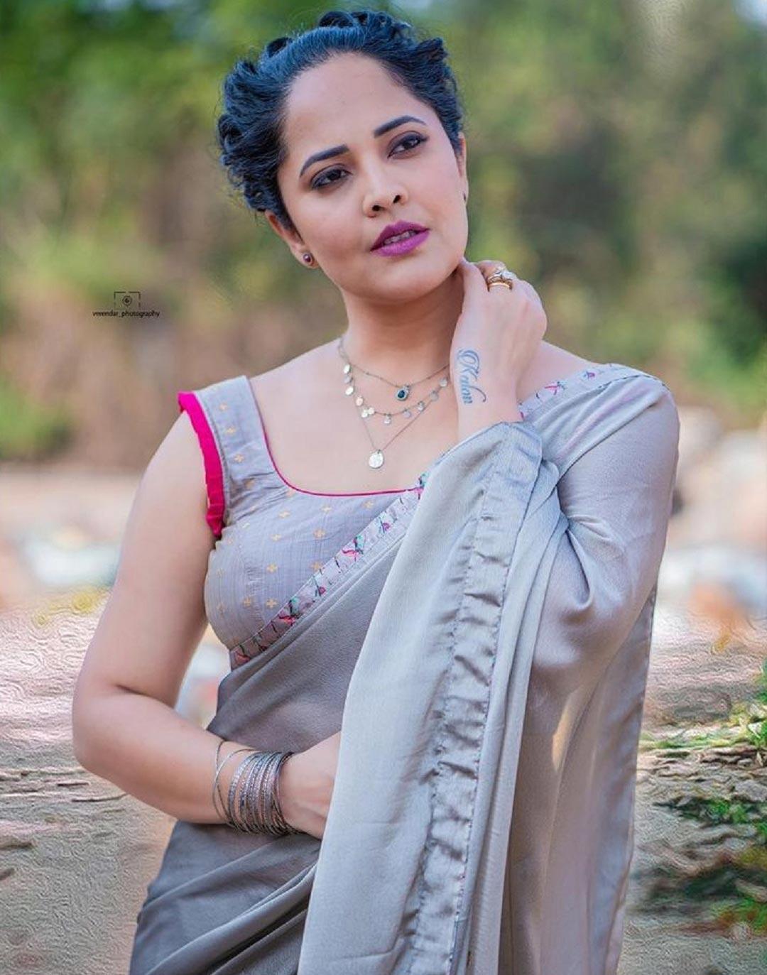 Anasuya targets Vijay Deverakonda