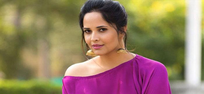 Anchor Anasuya quits social media