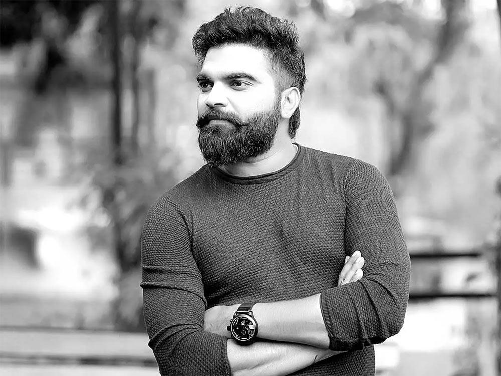 Anchor Pradeep father passed away