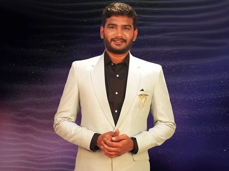 Anchor Shiva in Bigg Boss Top 5th Place