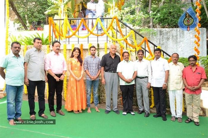 Andala Ramudu Movie Director Next Movie Launched