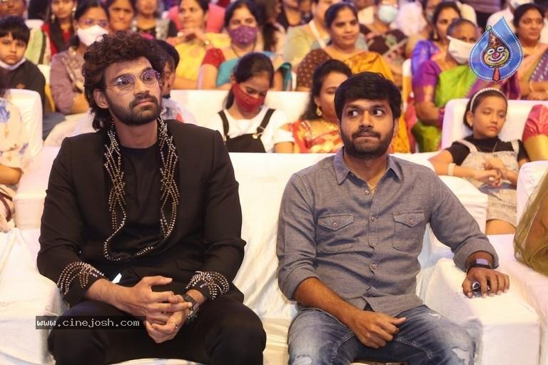 Anil Ravipudi help for Bellamkonda Srinivas