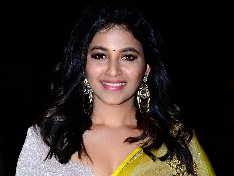 Anjali about Vakeel Saab hit