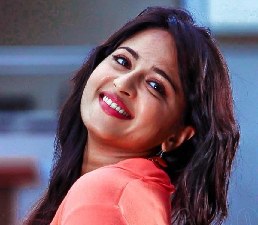 Anushka is an equal pair for senior heroes