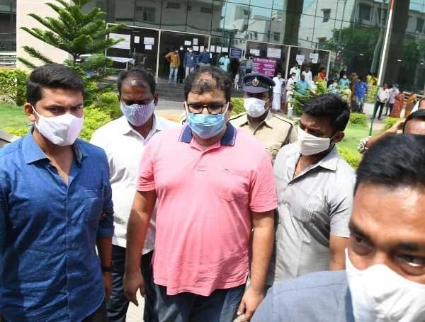 AP High Court Issue Bail to TDP Leader Pattabhi 