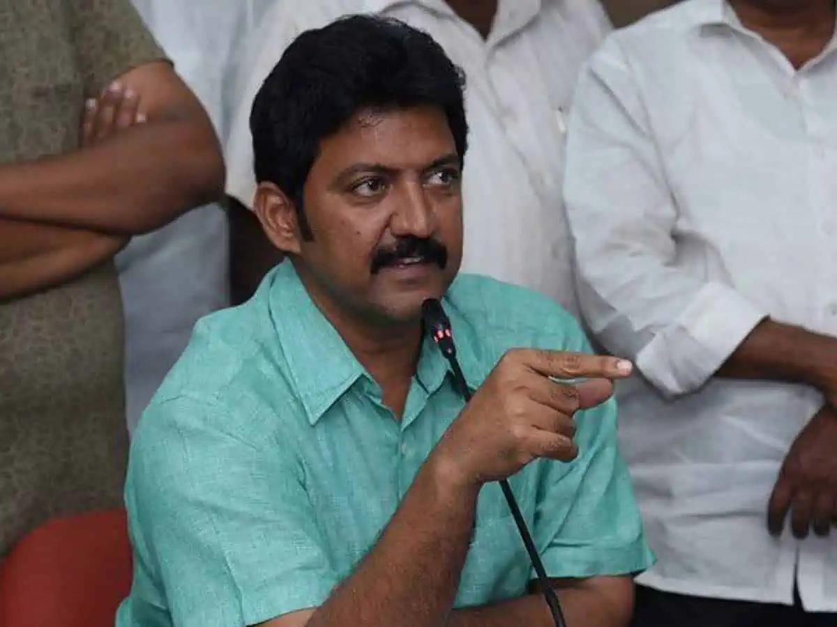 Arrest Warrant Issued To MLA Vallabhaneni Vamsi