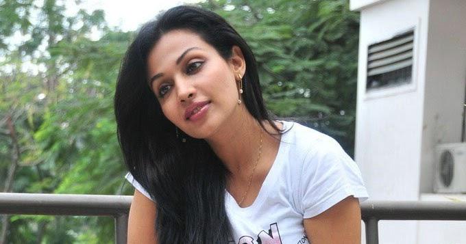 asha saini on adult web series