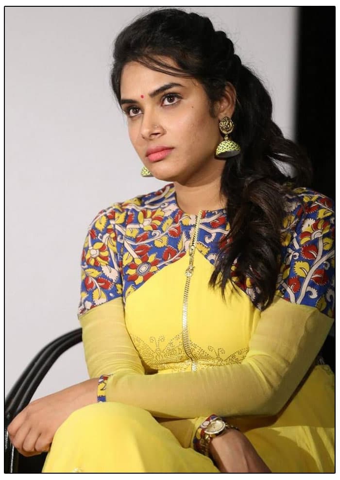 BB 8: Hariteja doesnot escape this time 