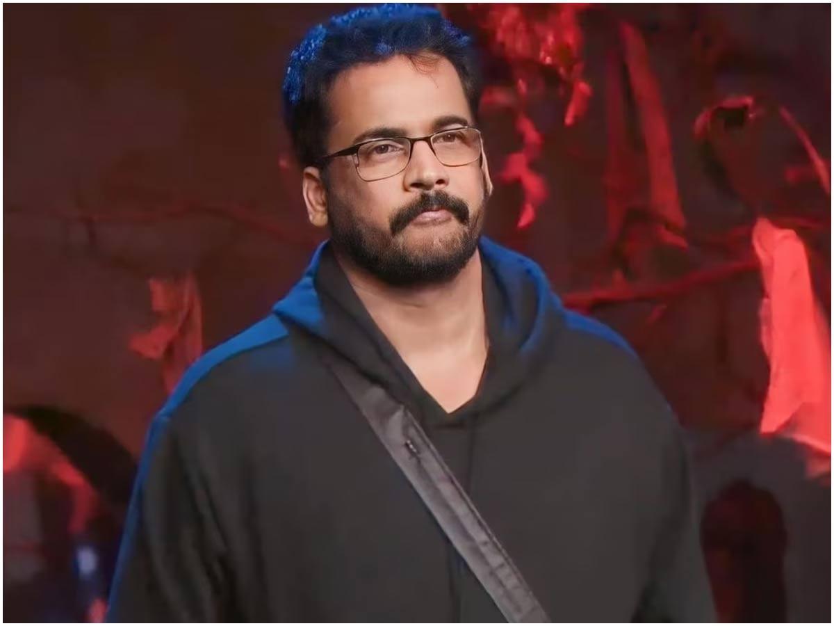 BB7: Nagarjuna shows a shocking video