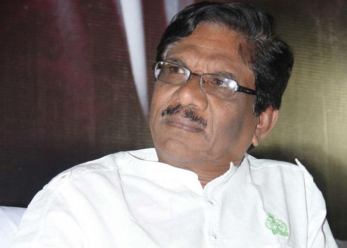 Bharathi Raja Opposing Rajini's Political Entry