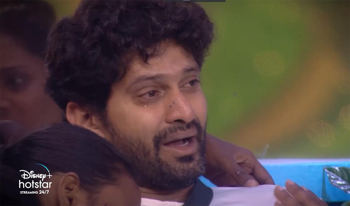 Bigg Boss 6: Baladitya crying