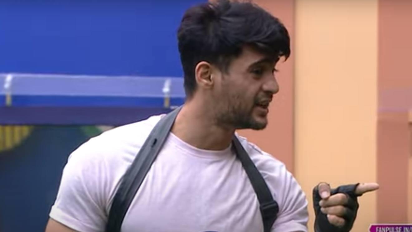 Bigg Boss 7: Shobha, Priyanka shocker Price