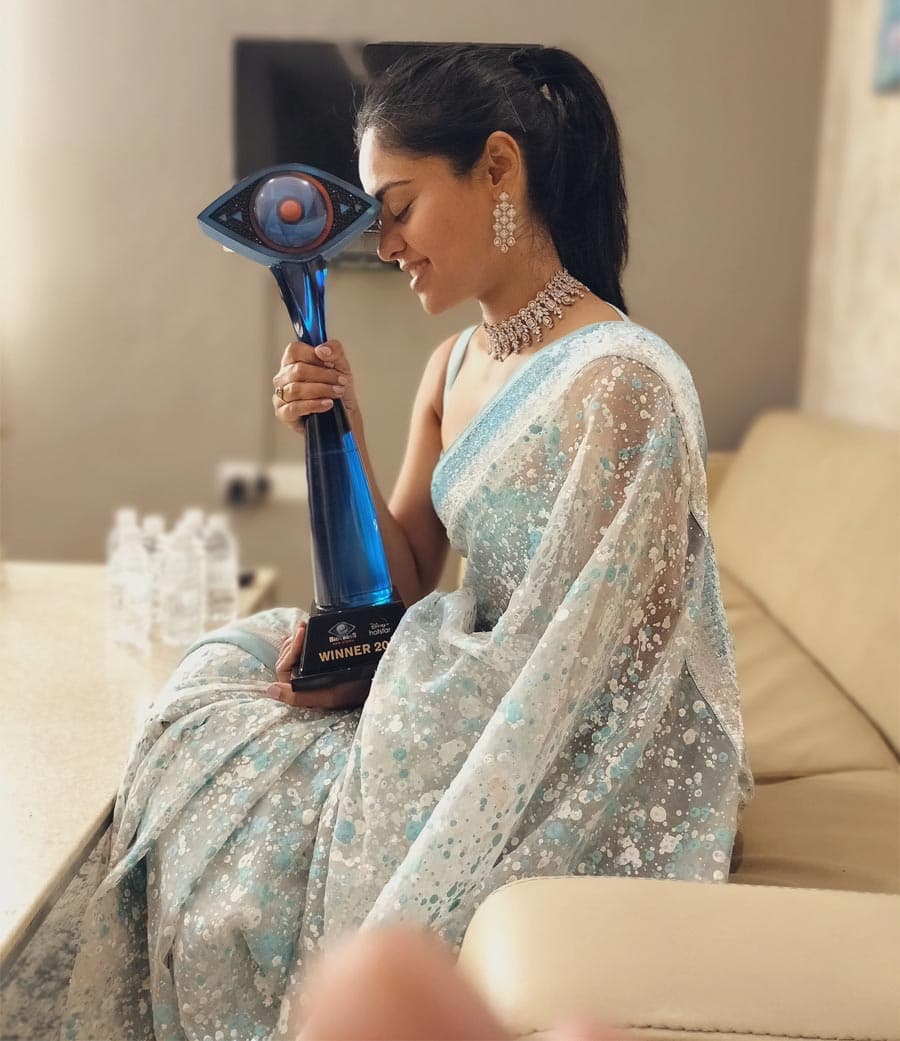 Bindu Madhavi once again with Bigg Boss title