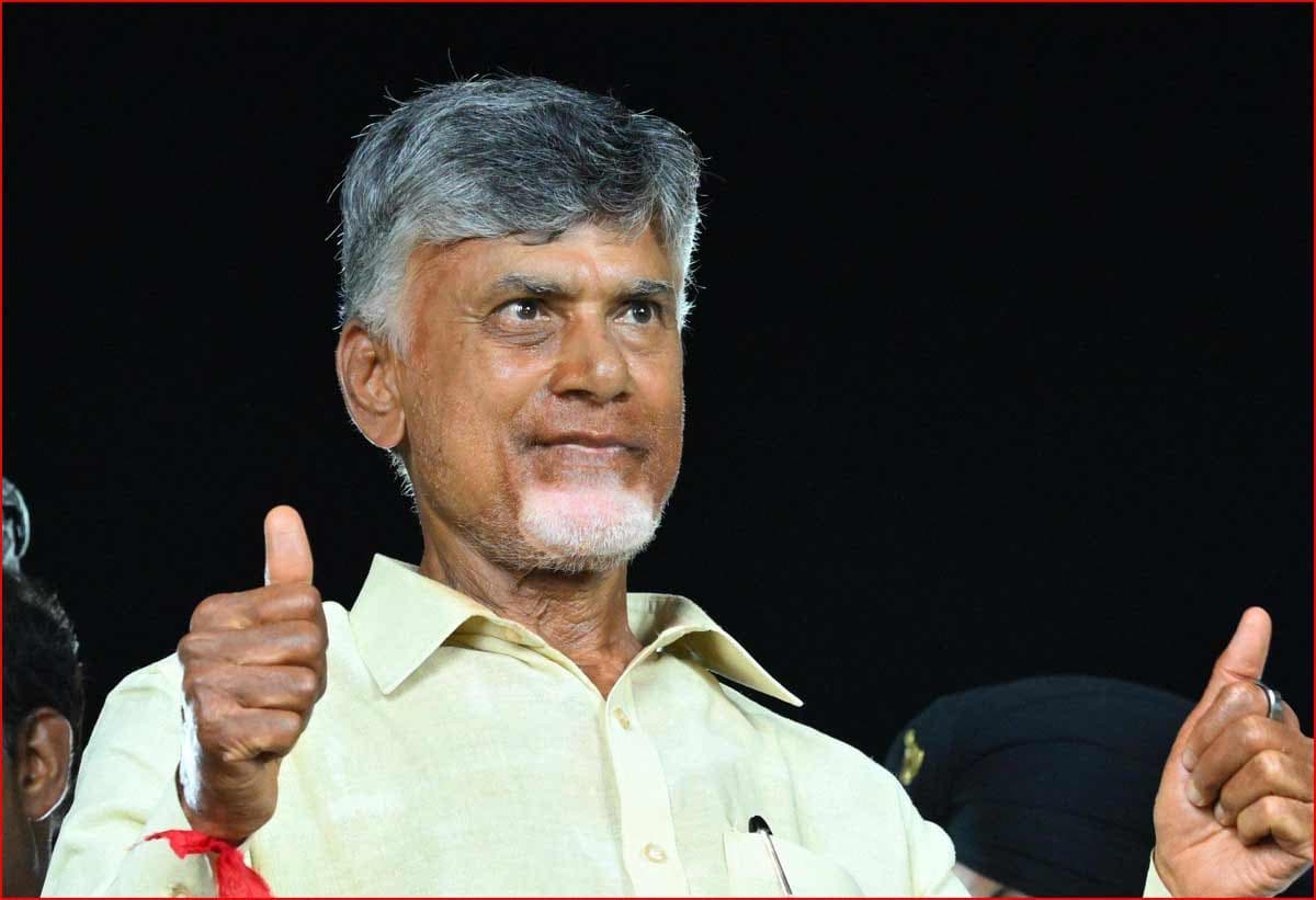 Blue media praises Chandrababu