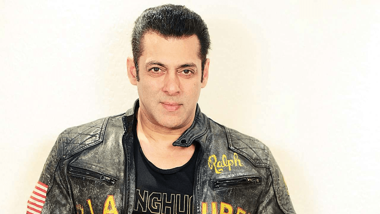 bollywood baadshah,, announced his help