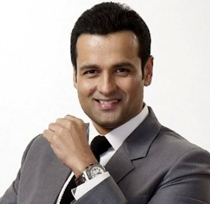 Bollywood Villain Rohit Roy in Ravi Teja Movie