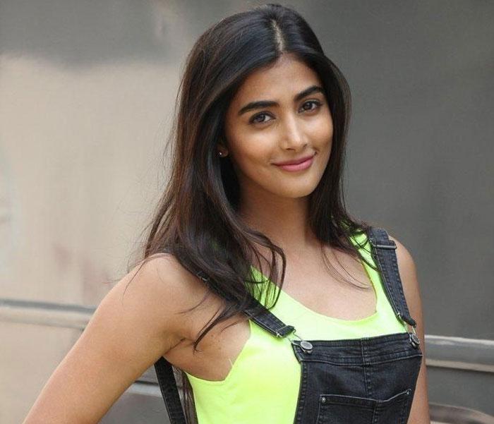 Bumper Offer to Pooja Hegde 