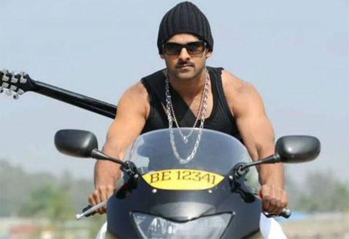 Bumper Offer to Young Rebel Star Prabhas