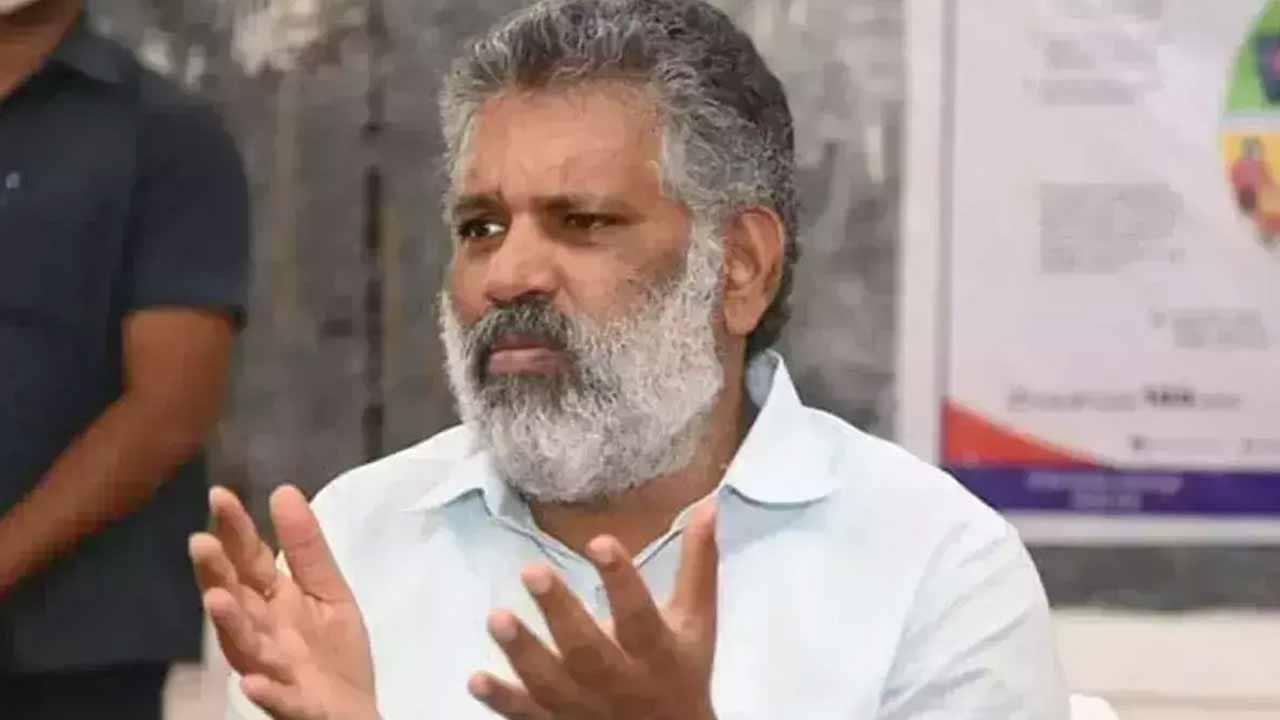 Chevireddy arrested in liquor scam