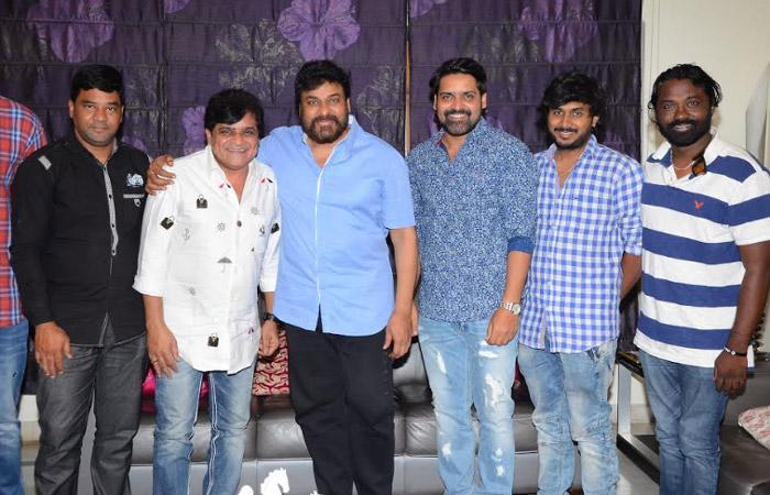 Chiranjeevi Launches Deshamlo Dongalu Paddaru Trailer 