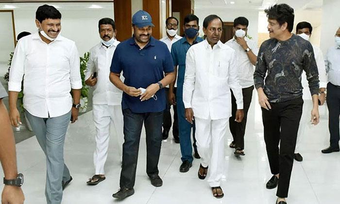 Chiranjeevi Tests Corona Positive.. Tension in everywhere