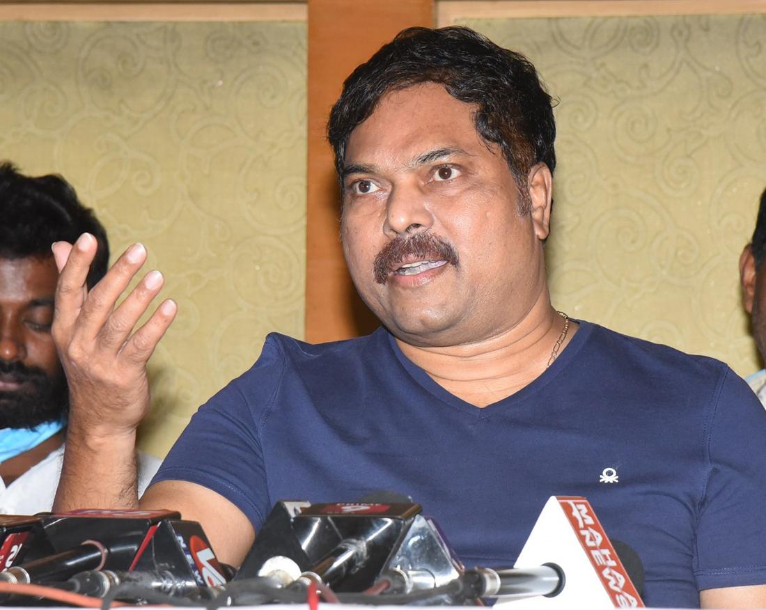 Chitrapuri colony 300 crore scam