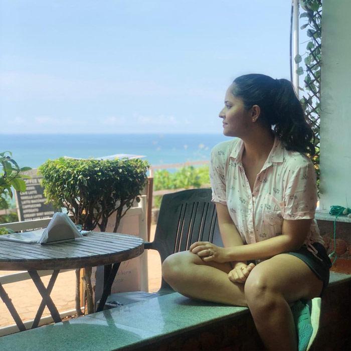 Comments on Anasuya Dress in Social Media