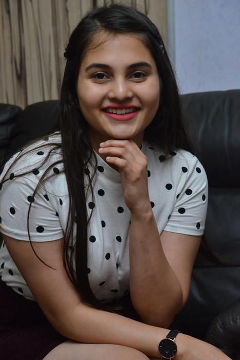 Commitment heroine in Bigg Boss Season 4..?